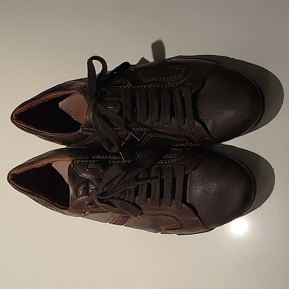 Hugo Boss - Picture 2 of 10
